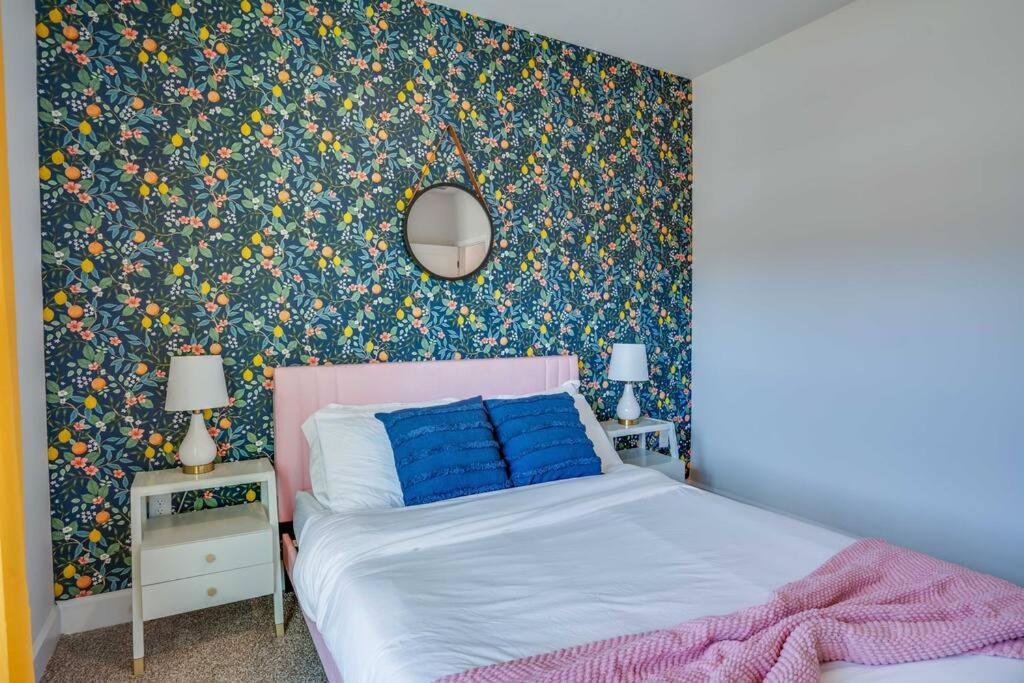 Citrus Cottage: Comfy - Hwy 10 - Peaceful Retreat Hébergement de vacances Tallahassee