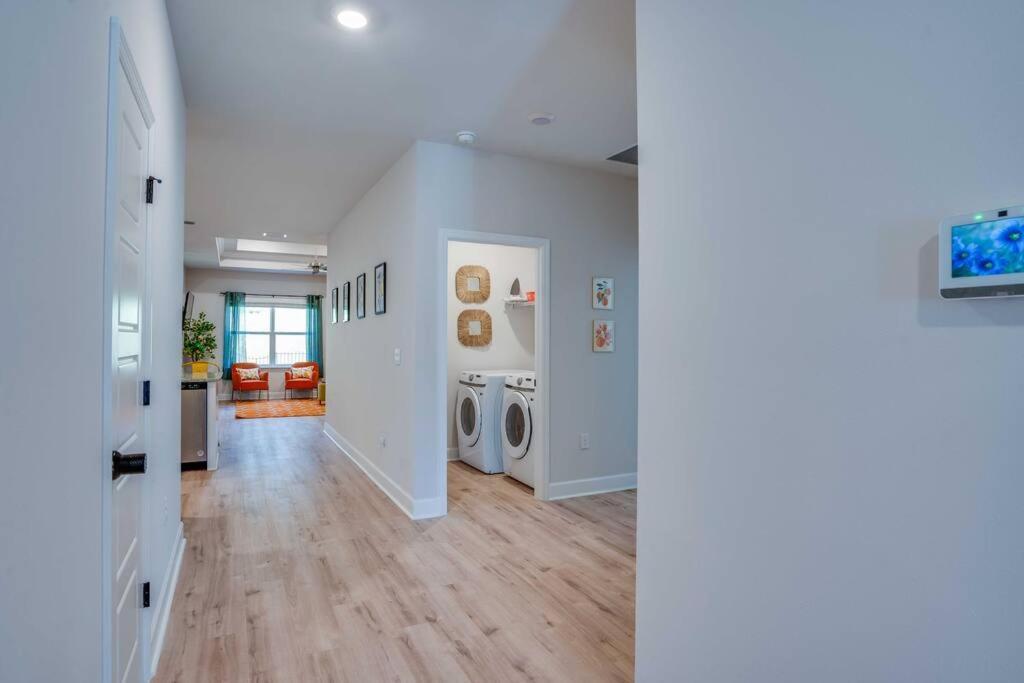 Citrus Cottage: Comfy - Hwy 10 - Peaceful Retreat Hébergement de vacances *