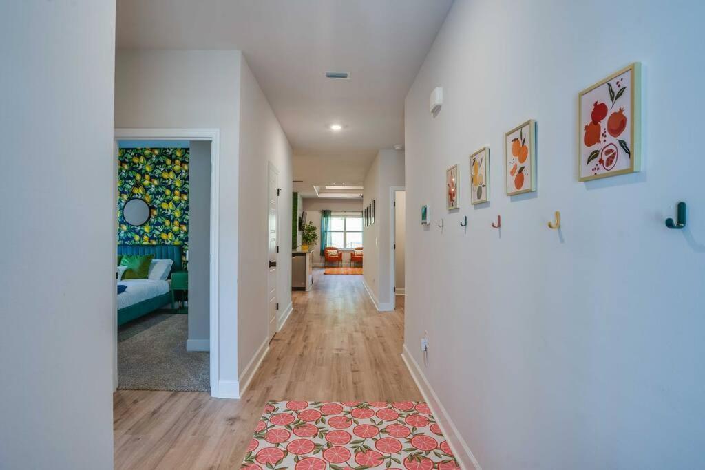 Citrus Cottage: Comfy - Hwy 10 - Peaceful Retreat *
