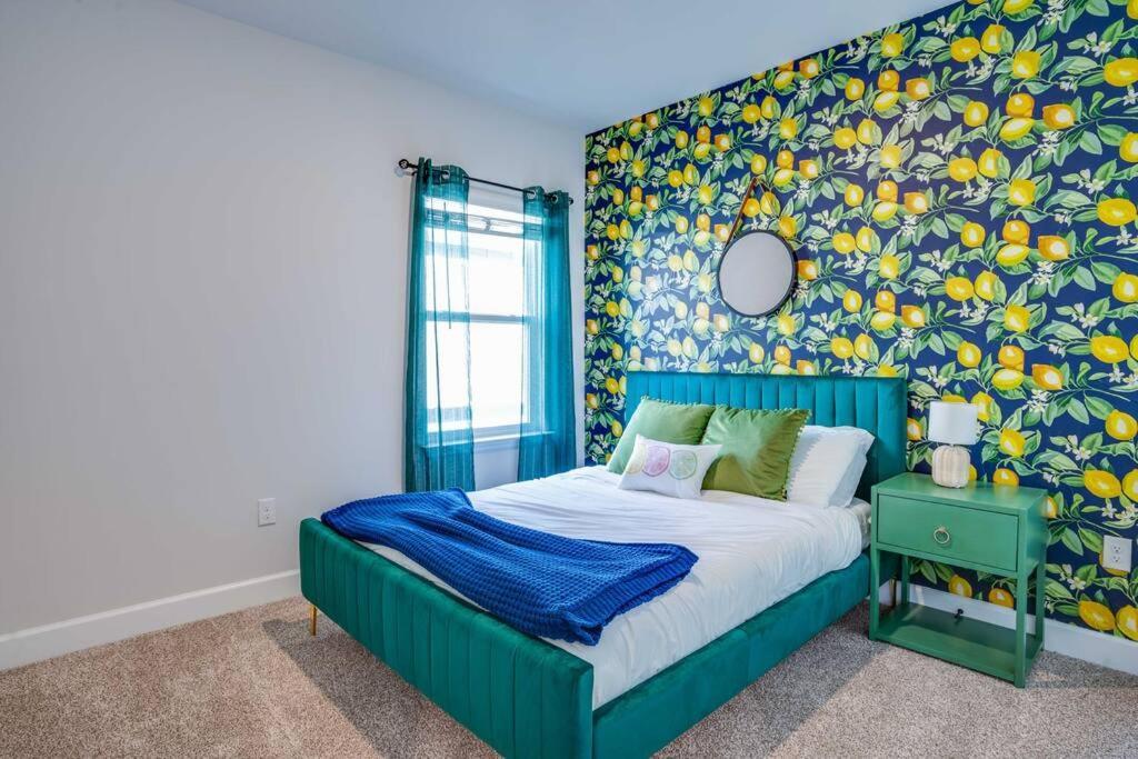 Citrus Cottage: Comfy - Hwy 10 - Peaceful Retreat Hébergement de vacances *