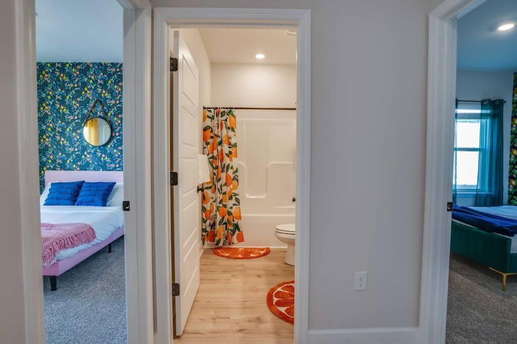 Citrus Cottage: Comfy - Hwy 10 - Peaceful Retreat * Tallahassee