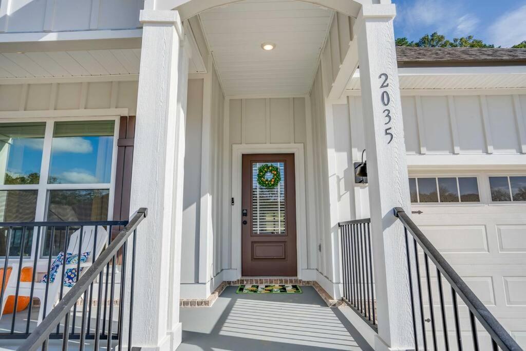 Citrus Cottage: Comfy - Hwy 10 - Peaceful Retreat Hébergement de vacances Tallahassee